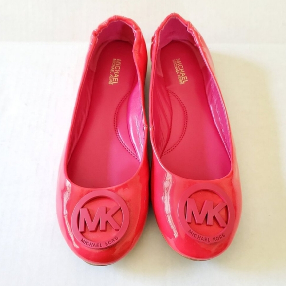 MICHAEL Michael Kors Lindsay flat shoes in hot pink - Picture 2 of 5